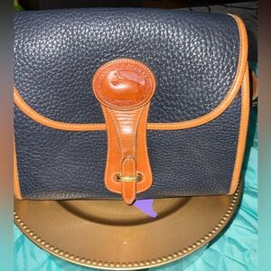 Vintage Dooney Bourke AWL Essex Crossbody R25 Navy British Tan Made USA